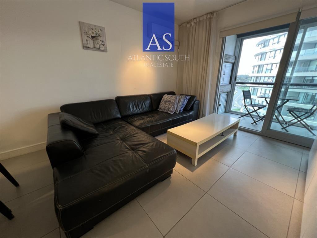 Apartamento de 2 dormitorios moderno con propio y