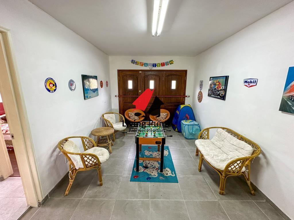 Hermosa casa en barrio Residencial de Punta del Este a paso