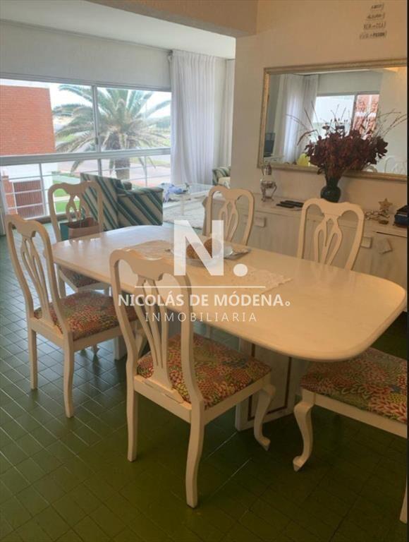 Vende apartamento en Brava, de 2 dormitorios