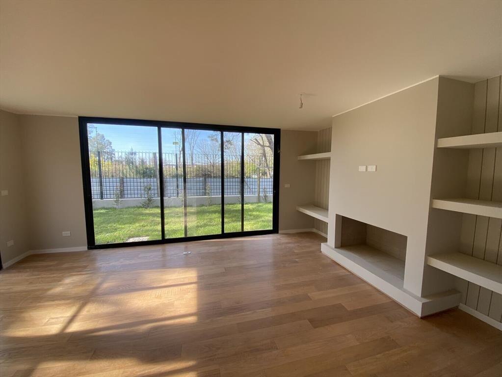 JARDINES DE ARECO: CASA DUPLEX A ESTRENAR