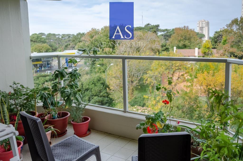 Apartamento de 2 dormitorios con servicios Punta