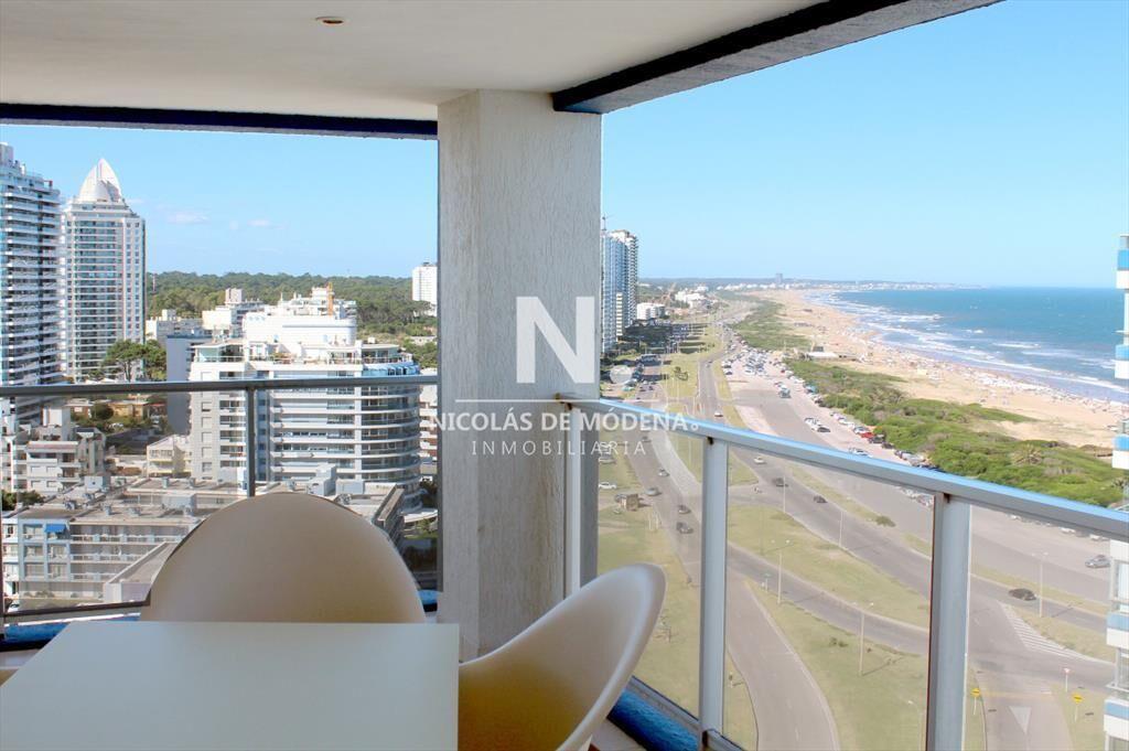 Vende apartamento en Brava, Punta del Este con 3
