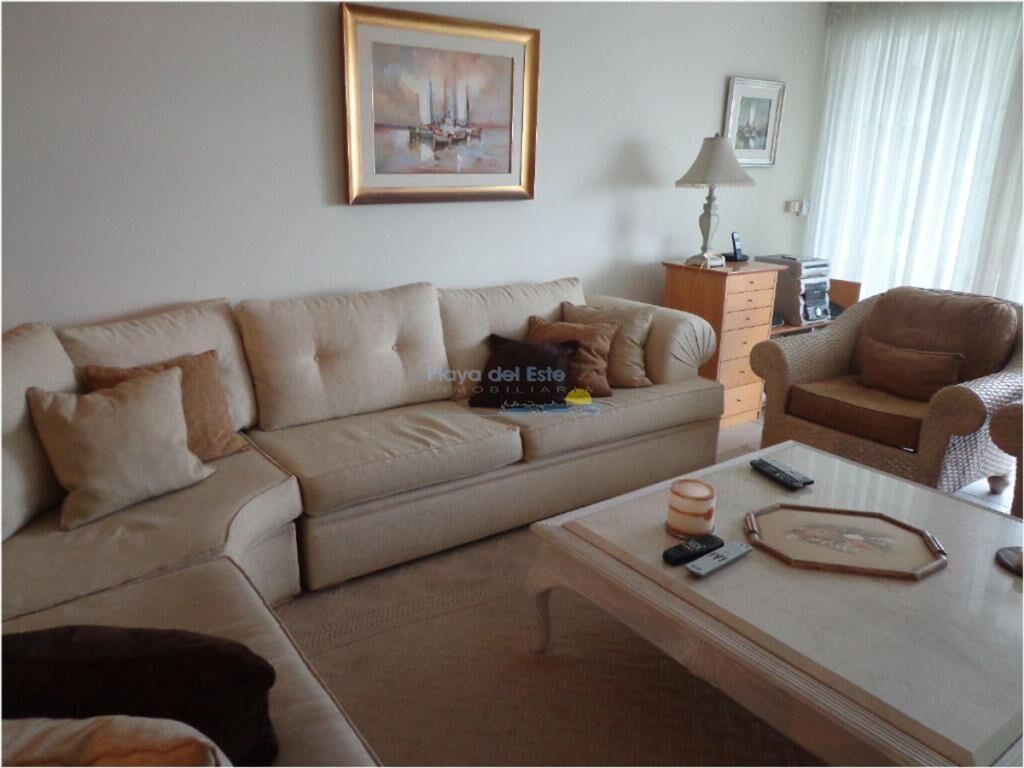 Apartamento de 3 dormitorios en Torre Nueva York