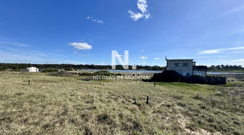 Terreno en venta en Santa Mónica ? José 326