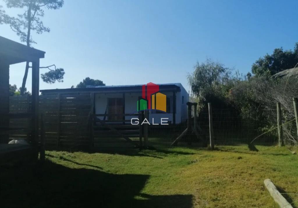 Cabaña de madera, en zona tranquila