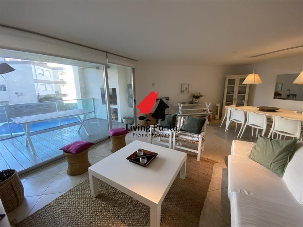 GRAN PLANTA EN  EDIFICIO CON SERVICIOS - 100 MTS.