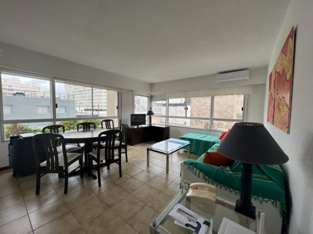 Apartamento en Peninsula de 2 dormitorios, 1 baño, cerca d