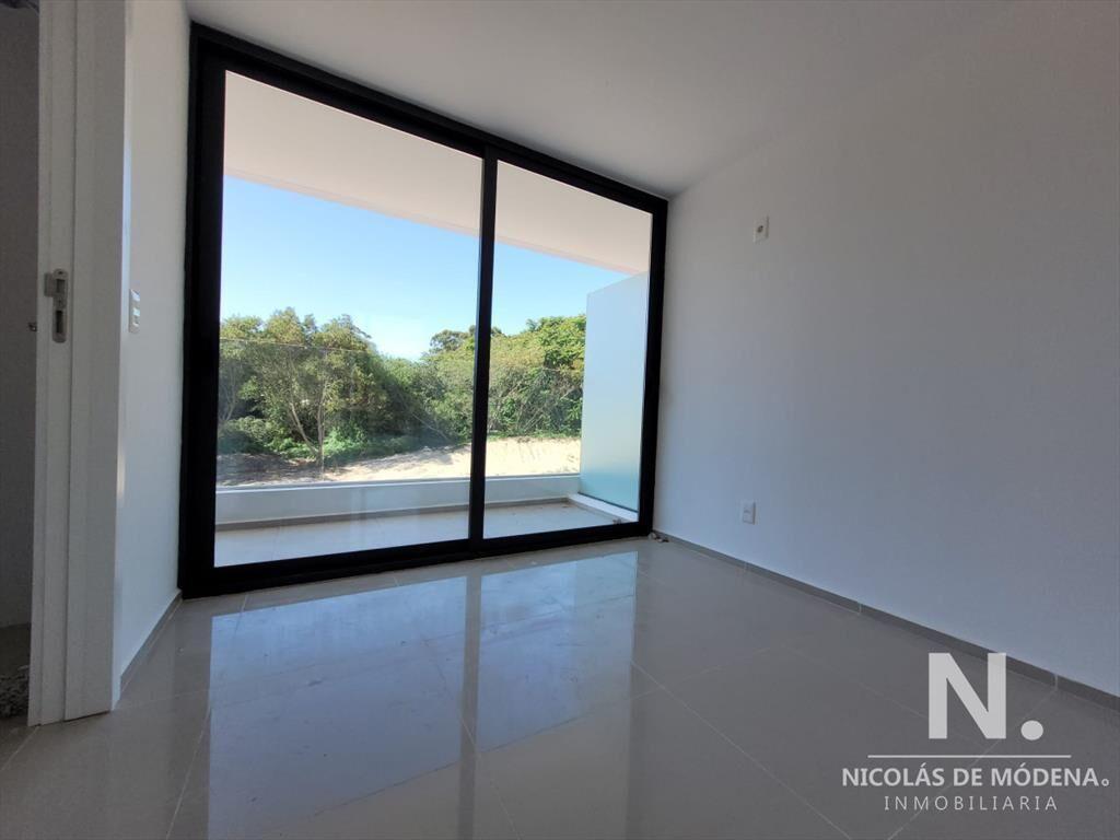 Apartamento en Venta a estrenar 3 dormitorios, Playa Mansa,