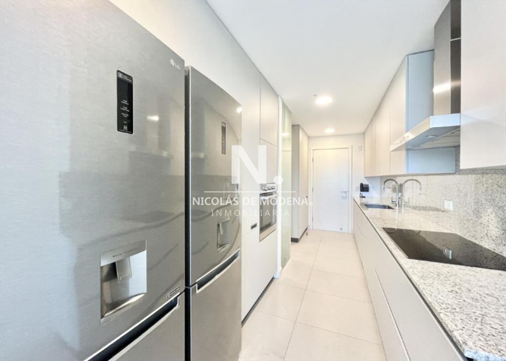 Vende apartamento en Brava - Punta del Este de 3 dormitorio