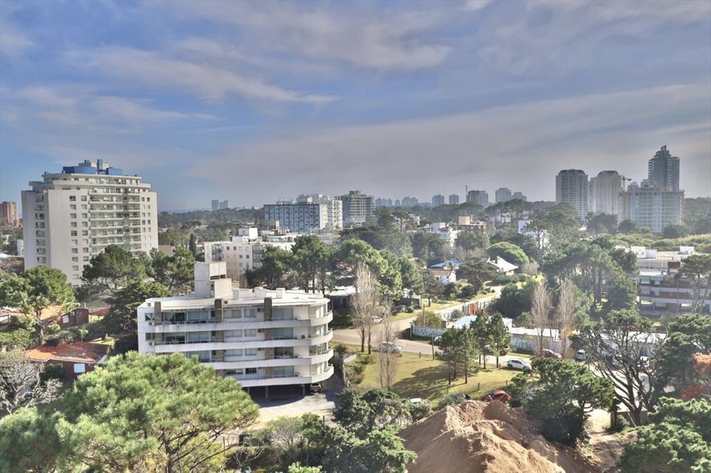 VENTA APARTAMENTO 2 DORMITORIOS MAS DEPENDENCIA EDIFICIO ES