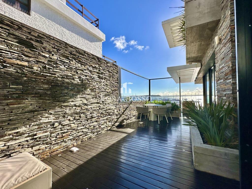 Apartamento en Alquiler Exclusivo 4 Dormitorios