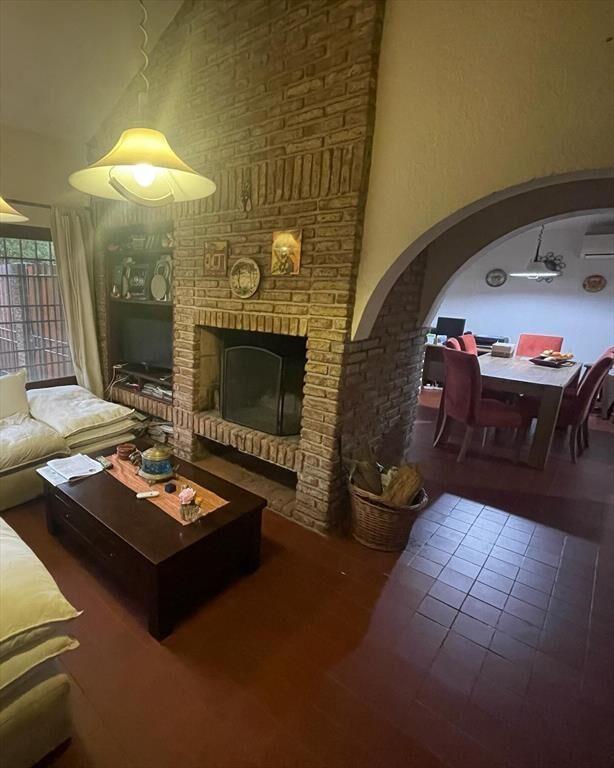 CASA EN VENTA CON RENTA ATLÁNTIDA