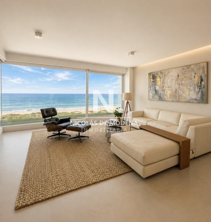 Apartamento de 3 Dormitorios en Brava, Punta del Este