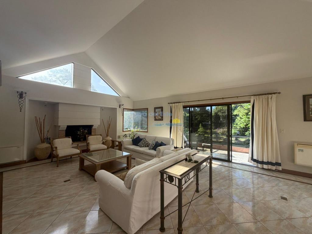 Casa en Alquiler anual U$D 4500 Punta del este 3