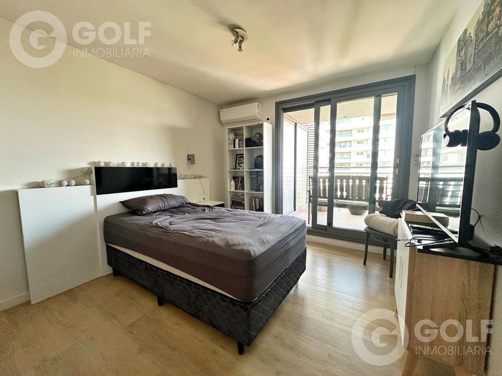 Venta de apartamento de 1 dormitorio con cochera en Punta