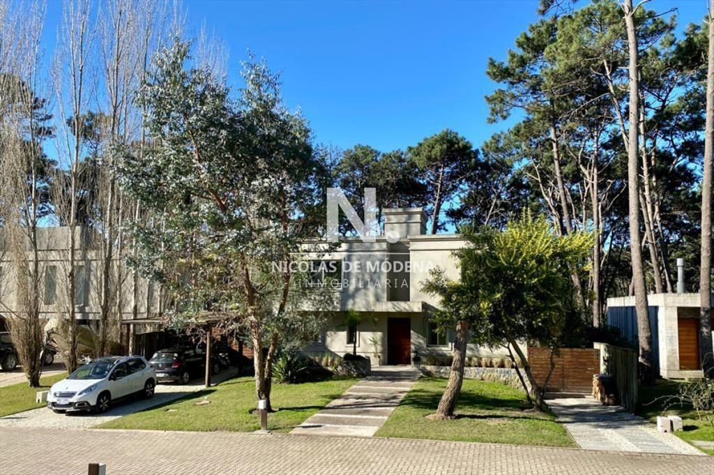 CASA EN RINCON DEL INDIO EN BARRIO PRIVADO