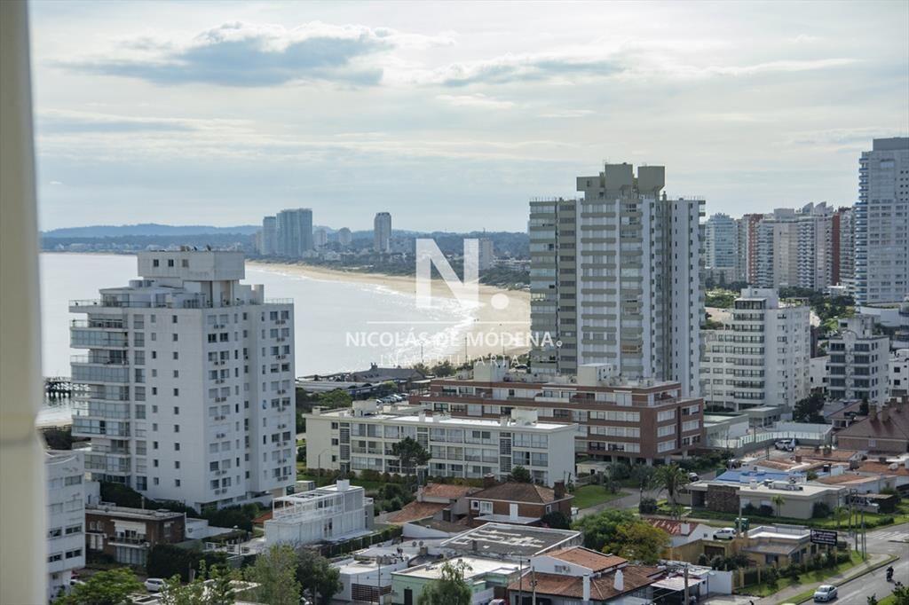 Departamento de 2 dormitorios, edificio