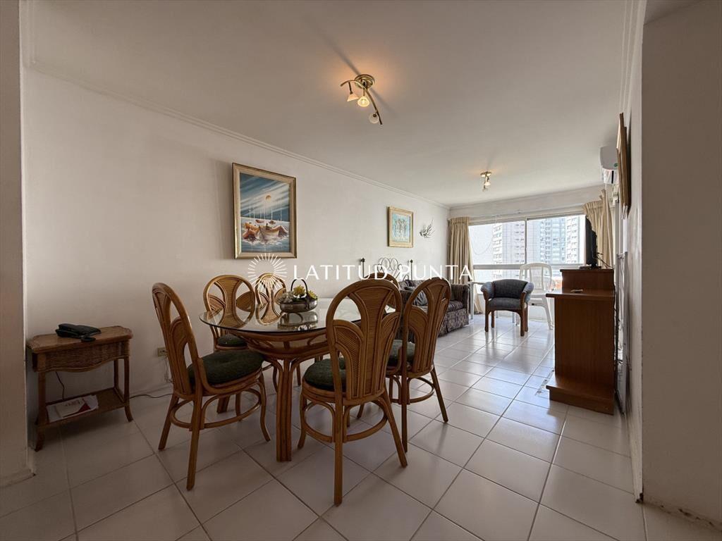 Apartamento de 1 dormitorio y medio en Brava