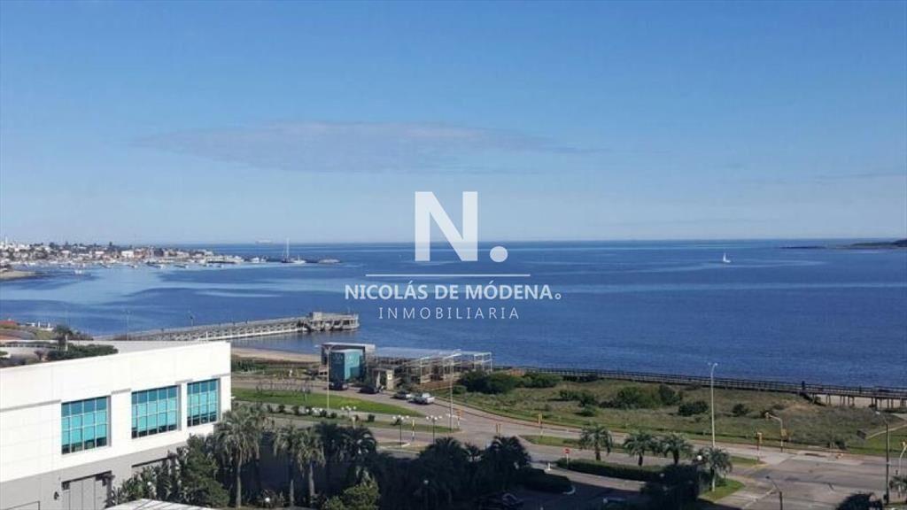 Espectacular apartamento con vista al mar