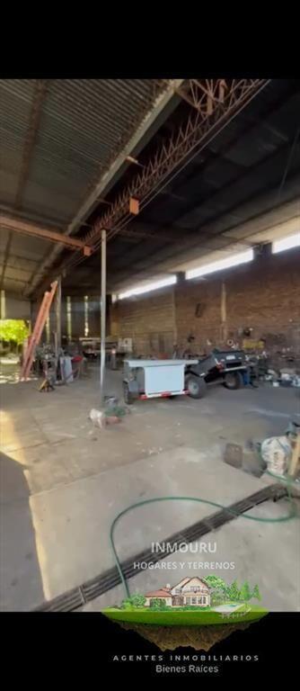 Se vende gran galpón en ciudad de Salto
