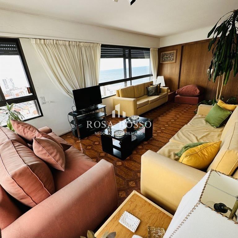 Venta y alquiler de apartamento de 3 dormitorios en Punta d