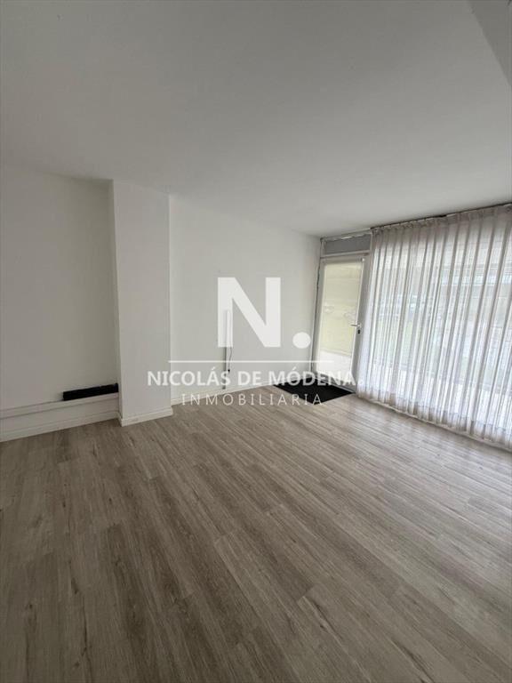 Alquila Local en Punta del Este con 1 Dormitorio