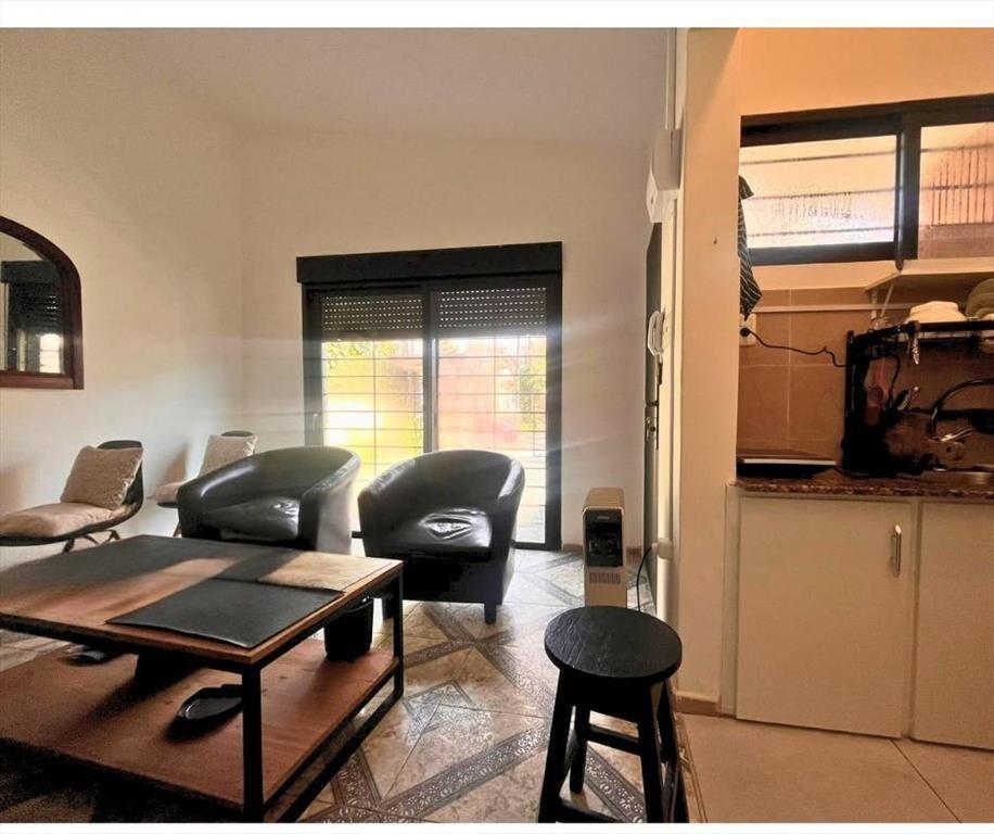 Venta apartamento alquilado de 1 dormitorio, planta baja co