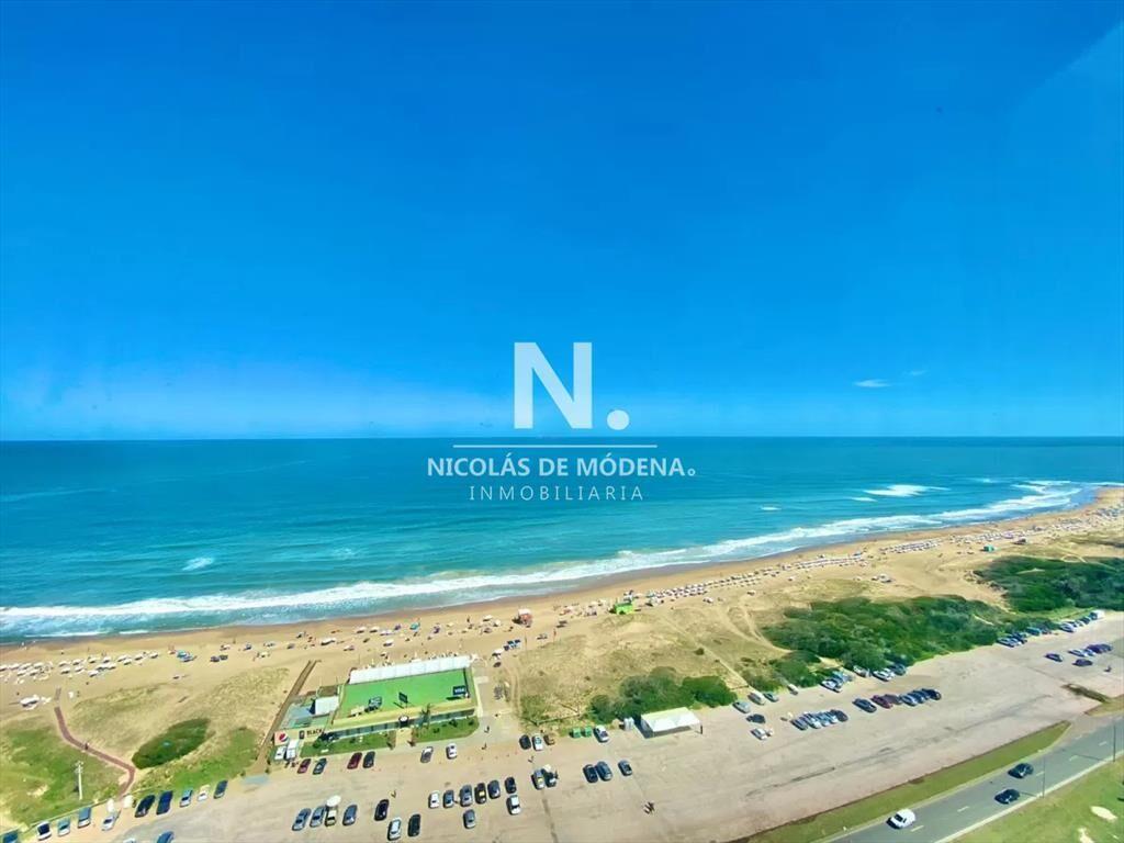 Vende apartamento en Torre Le Parc, Punta del 3