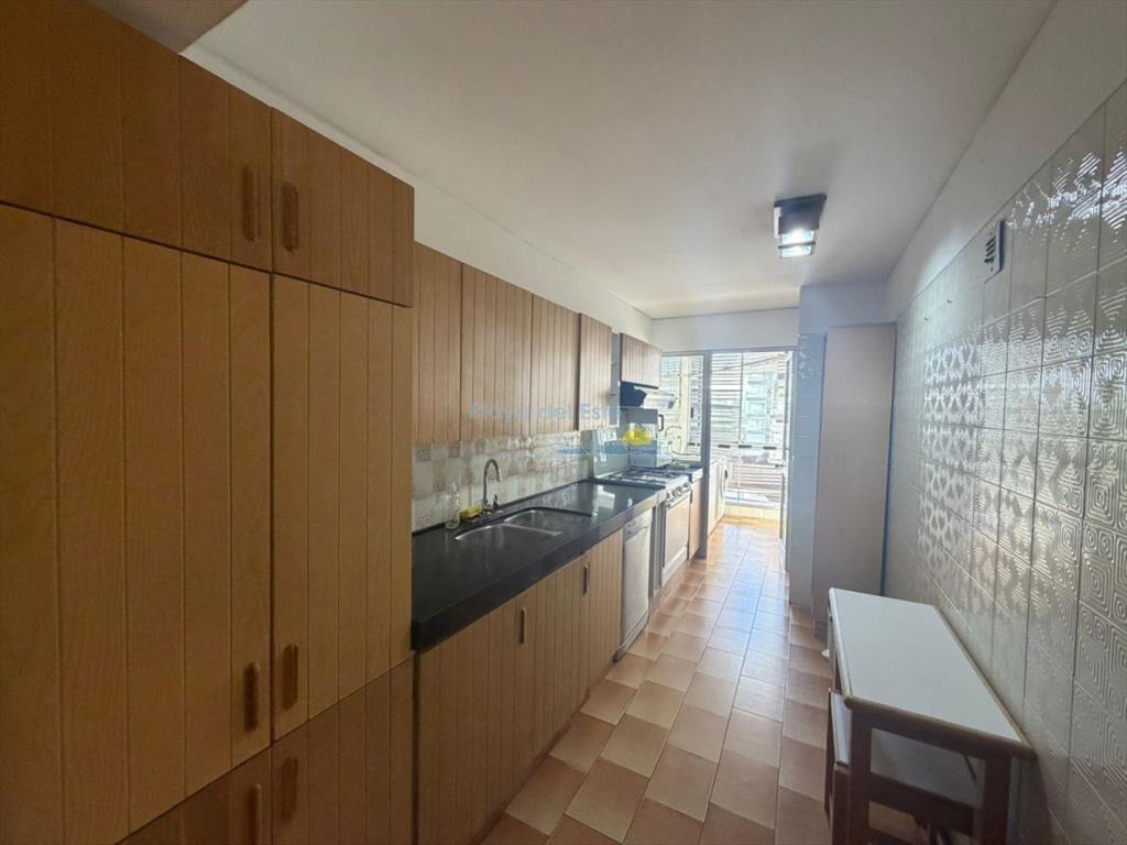 Apartamento de 3 dormitorios en alquiler anual e