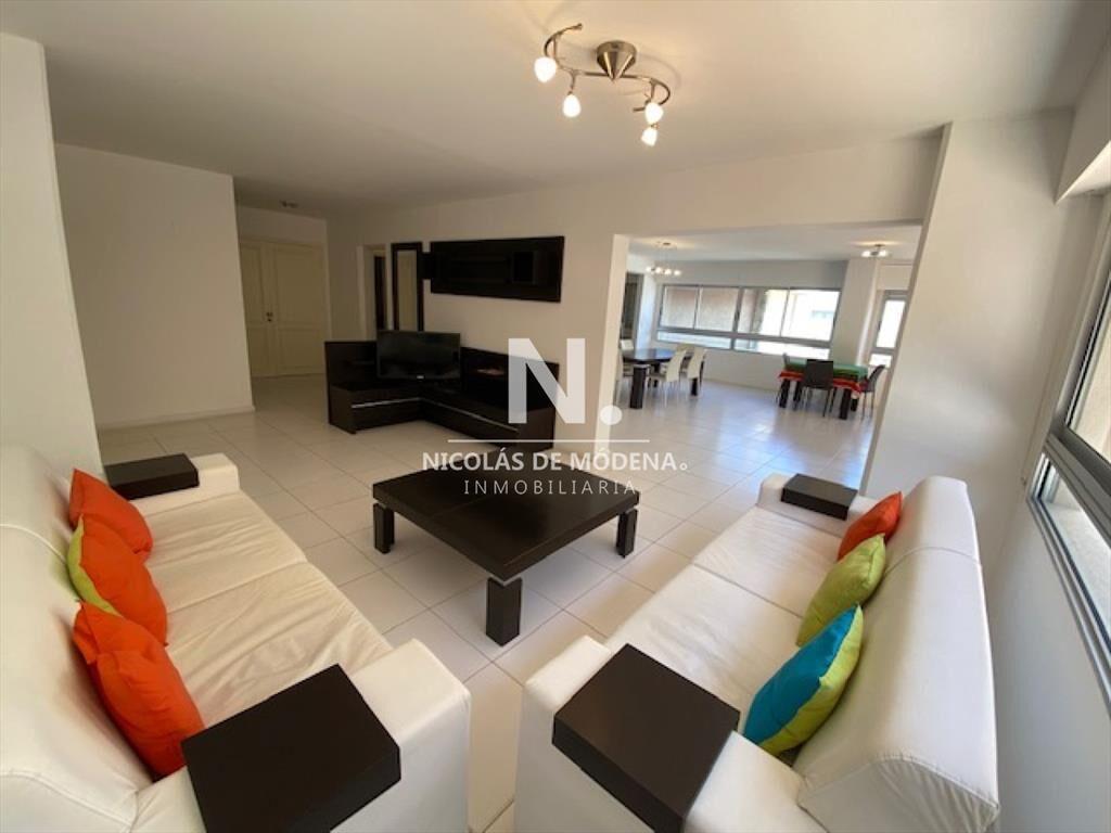 Apartameto en plena peninsula de 3 domitorios 3