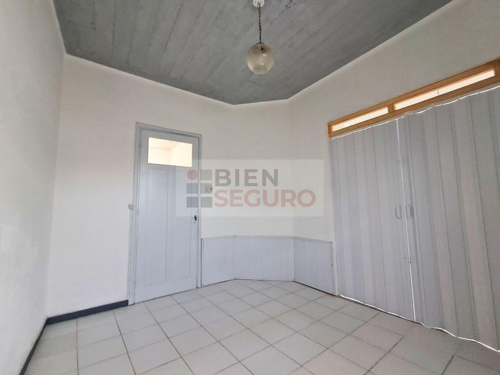 Cómoda casa de 2 dormitorios con estufa a leña en alquiler