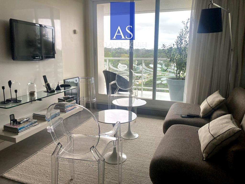 Apartamento en torre reconocida piso alto 2 y del
