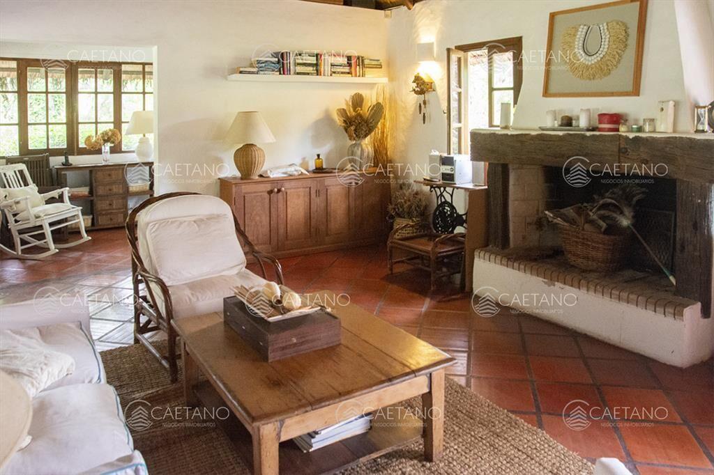 En venta casa de 1 dormitorio con dependencia en Cantegril