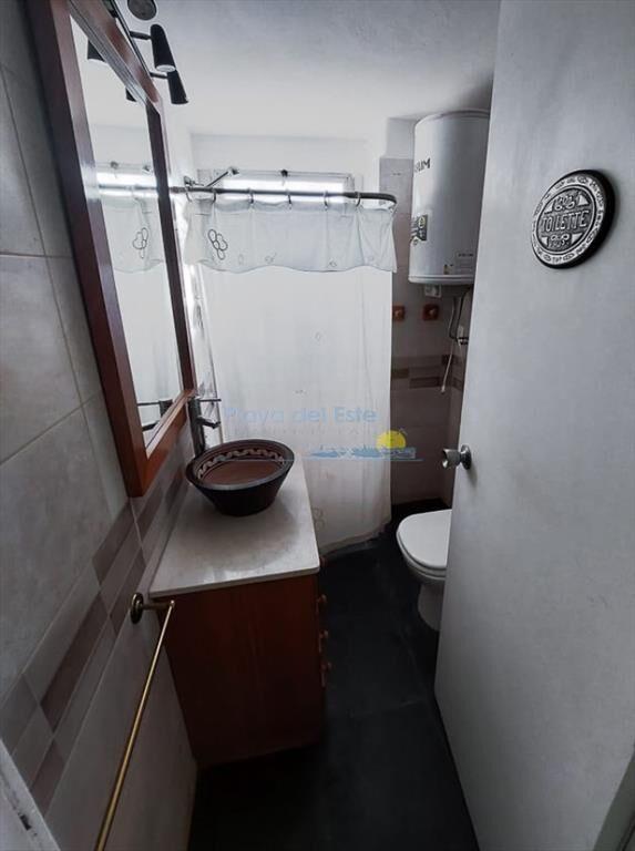 Apartamento en Alquiler de 1 dormitorio en la ,