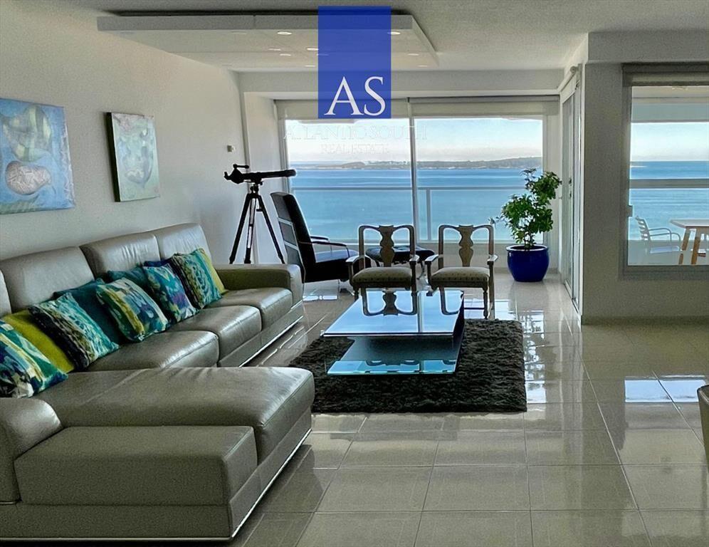Apartamento de 4 dormitorios con parrillero en