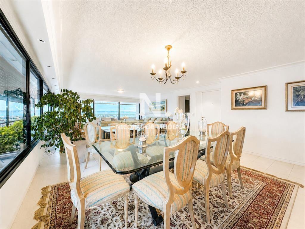 Departamento en Portofino con 2 garajes y hermosa vista al