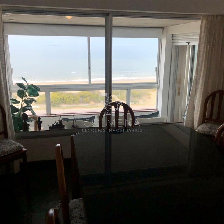 Apartamento de 3 dormitorios en venta en Punta del Este