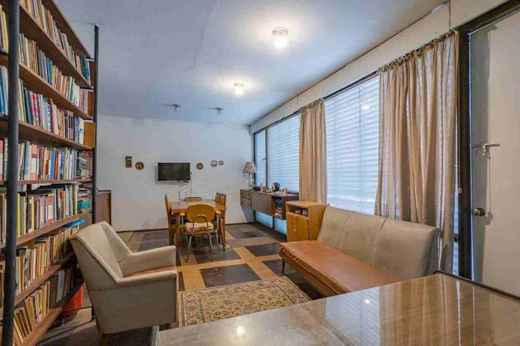 Venta PU Casa y Apto en Pocitos con garaje y fondo
