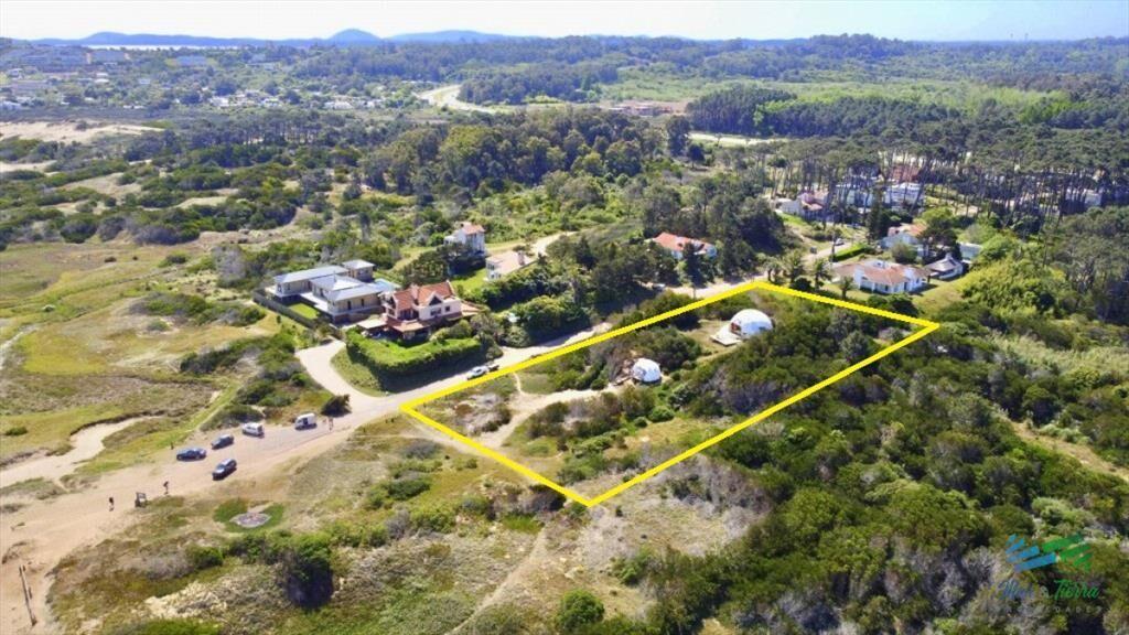 Venta terreno primera linea Playa Mansa