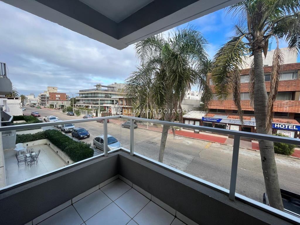 Apartamento en venta de 2 dormitorios en Gala Puerto, Punta