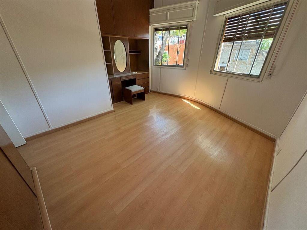 VENTA CASA POCITOS 2 DORM - SERVICIO - 2 BAÑOS - AZOTEA C/