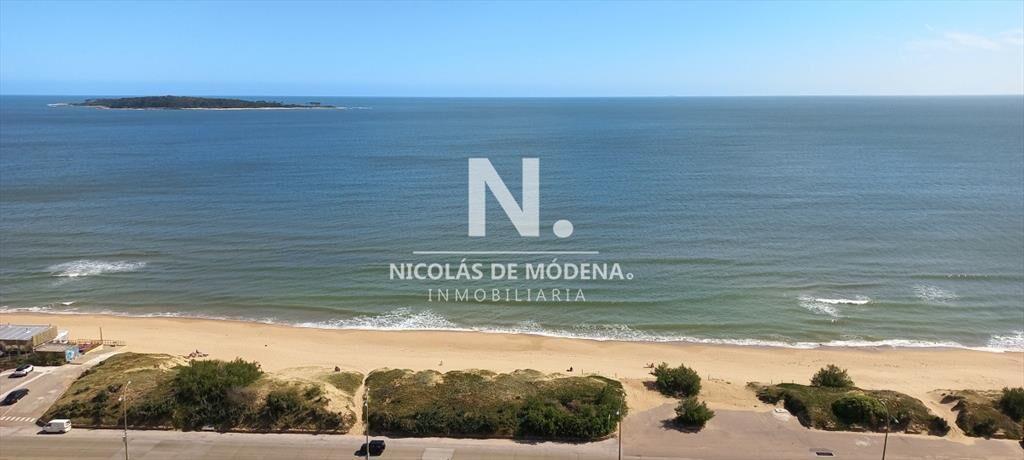 Apartamento en venta de 3 dormitorios en Punta ,