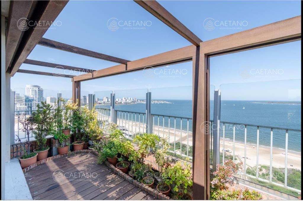 Venta pent-house, primera línea, playa mansa