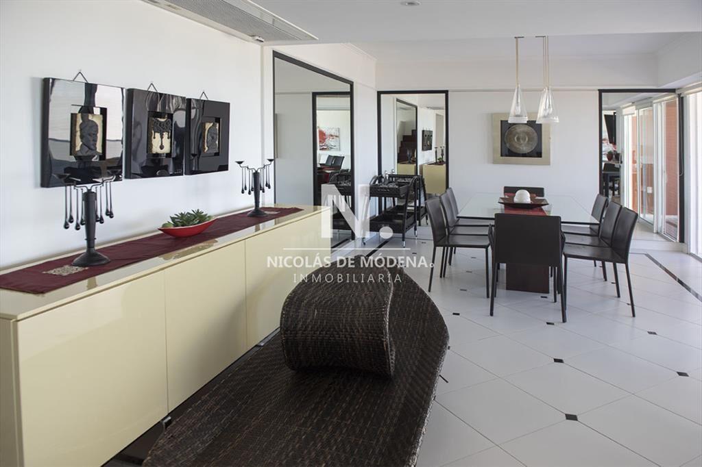 Penthouse Duplex en Venta de 4 dormitorios en ,