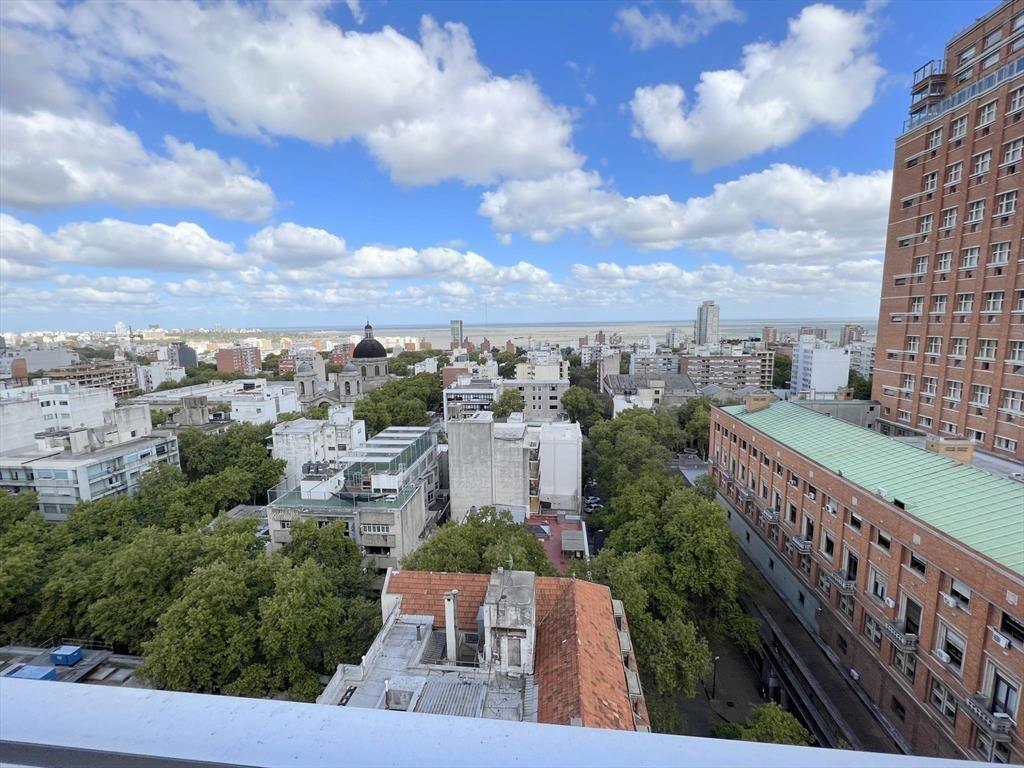 Venta de Oficina loft en Cordón. CON RENTA!