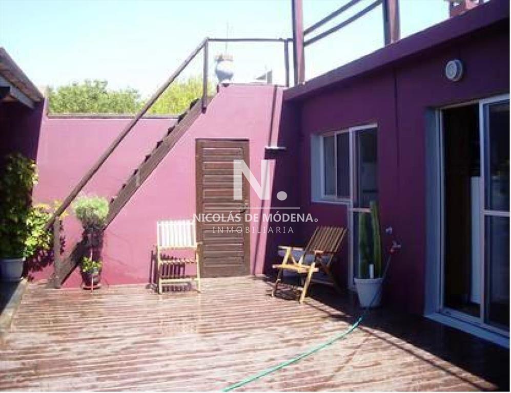 Casa frente al mar en Punta Piedras, 4 dormitorios