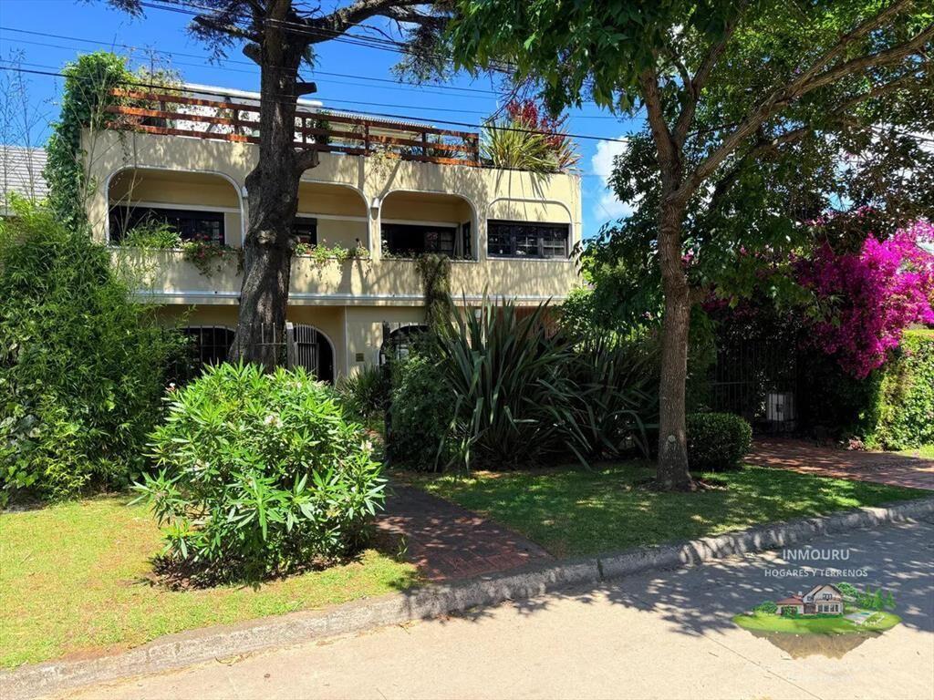 VENTA de casa en CARRASCO