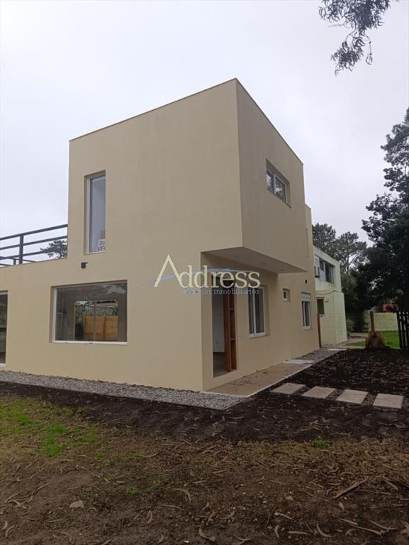 Casa a estrenar en venta - Pinares - Punta del