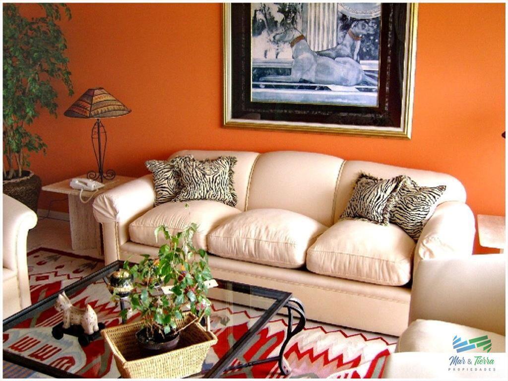 Apartamento en Brava, 3 dormitorios *