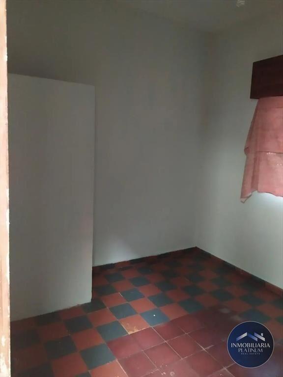 Casa en alquiler c/ cochera en Casavalle